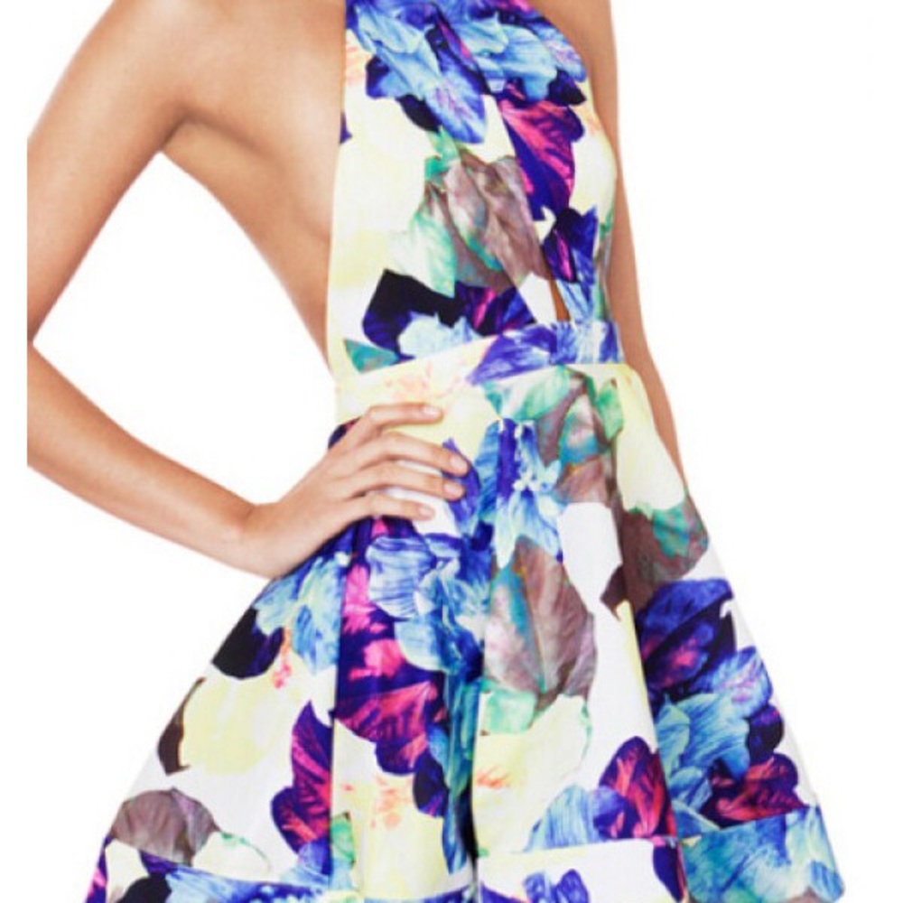 Luxxel floral open back keyhole dress - Picture 10 of 10